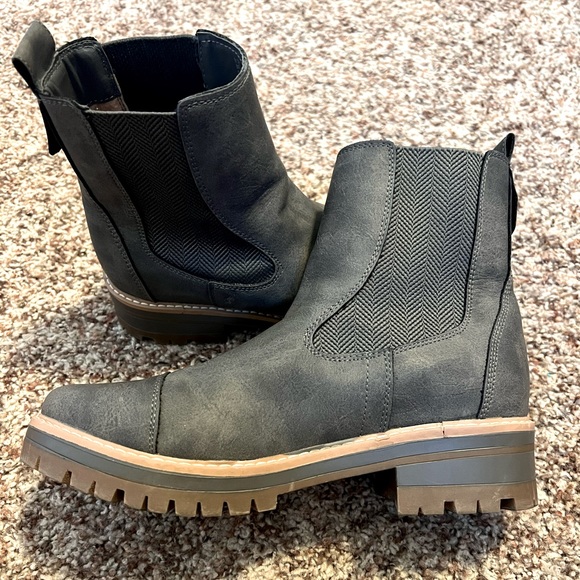 Vintage 93 Shoes - Vintage 93 Brand gray chelsea boots